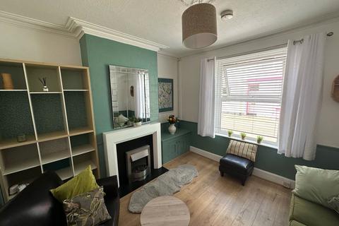 4 bedroom terraced house to rent, St. Mark Street, Gloucester GL1