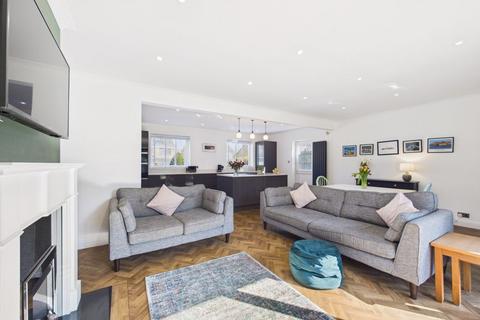 4 bedroom detached house for sale, Manor Road, Swanland