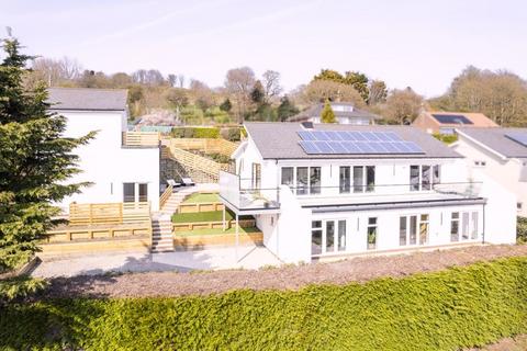 Merryfold Cliff Road, Hythe, CT21 5XJ