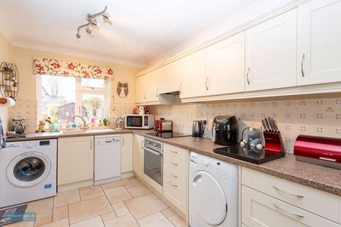 51 Dowell Close, Taunton, TA2 6AU