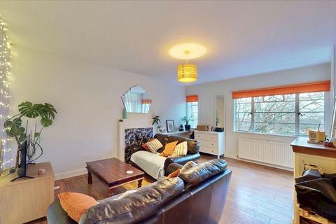 1 bedroom apartment for sale, Broadlands, North Hill, Highgate Village, N6