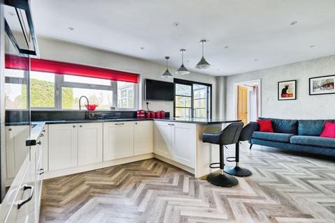 5 bedroom detached house for sale, Carlton Close, Sutton Coldfield, B75 6BX