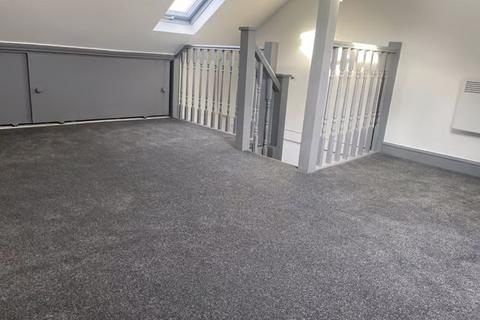 5 bedroom property to rent, Southall UB2