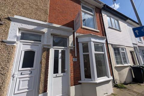 2 bedroom terraced house to rent, Talbot Road, Southsea