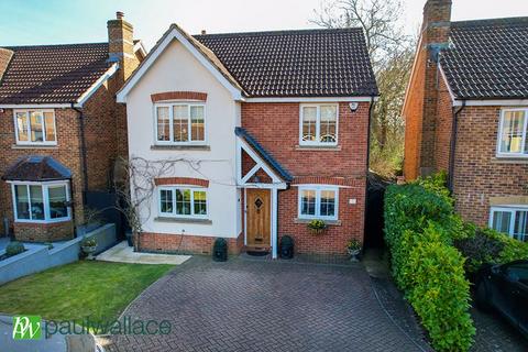 33 Watercress Road, Cheshunt, Waltham Cross, EN7 6XJ