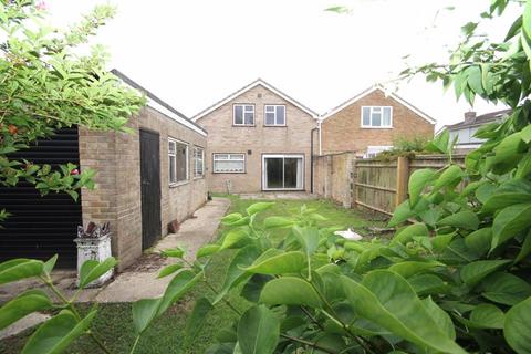 4 bedroom semi-detached bungalow for sale, Oakley