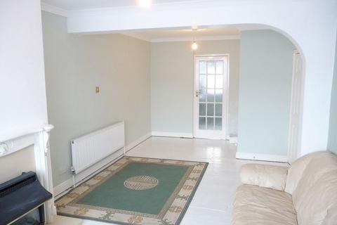 3 bedroom terraced house to rent, Bower Way, Slough