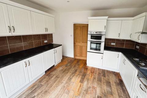 39 Bishops Road, Bolton, BL3 2JE
