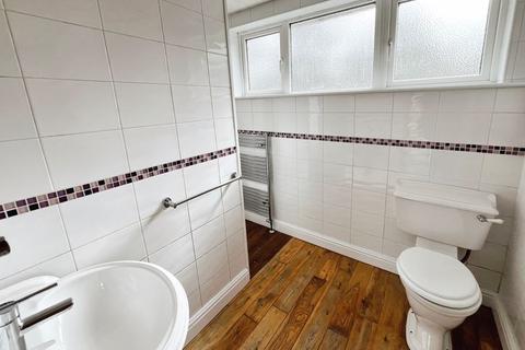 39 Bishops Road, Bolton, BL3 2JE