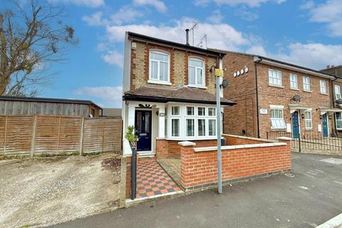 3 bedroom detached house for sale, Victoria Street, Dunstable