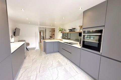 3 bedroom detached house for sale, Victoria Street, Dunstable