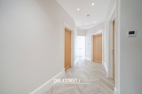 34 Beverley Gardens, Hornchurch, RM11 3PA