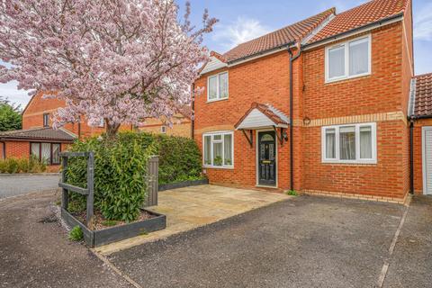 4 bedroom detached house for sale, Parsley Close, Milton Keynes MK7