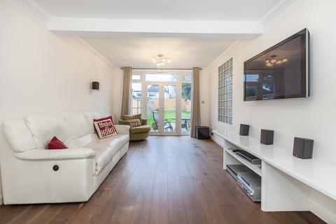 6 bedroom semi-detached house to rent, Farm Way, Buckhurst Hill, Essex, IG9