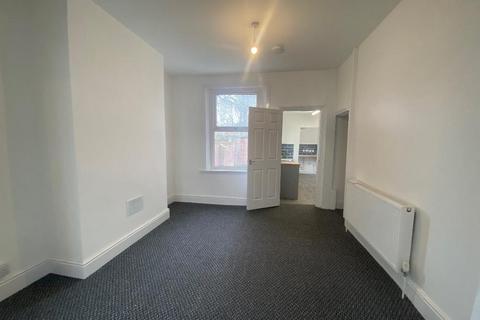 2 bedroom terraced house to rent, Albert Avenue, Wellsted Street, Hull, HU3 3AP