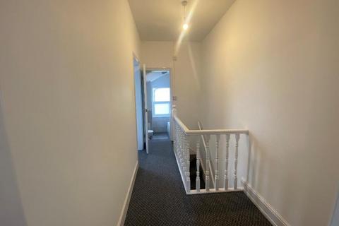 2 bedroom terraced house to rent, Albert Avenue, Wellsted Street, Hull, HU3 3AP