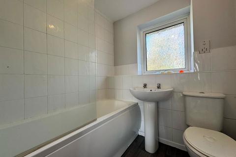 27 Basingstoke Close, Freshbrook, Swindon, SN5 8RB