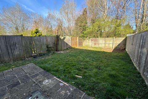27 Basingstoke Close, Freshbrook, Swindon, SN5 8RB