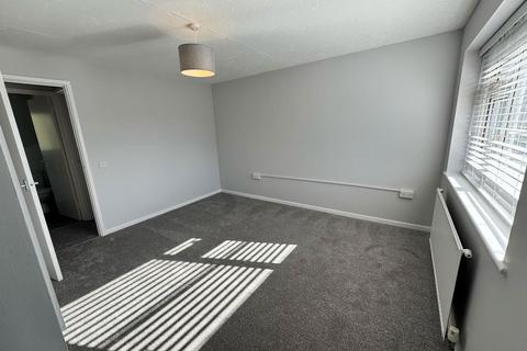 27 Basingstoke Close, Freshbrook, Swindon, SN5 8RB