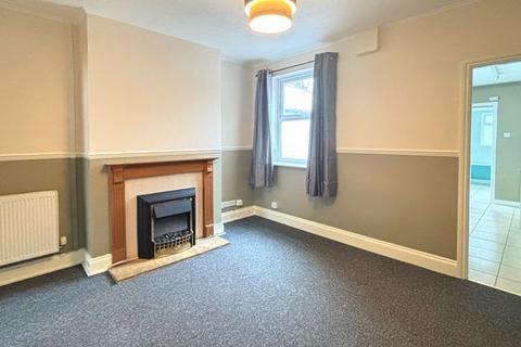 2 bedroom terraced house to rent, New Street, Gloucester