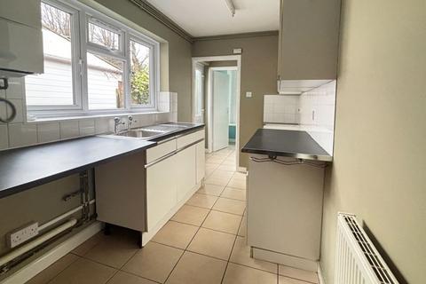 2 bedroom terraced house to rent, New Street, Gloucester