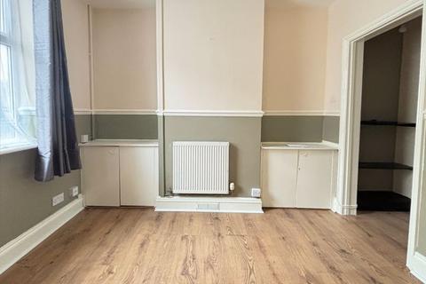 2 bedroom terraced house to rent, New Street, Gloucester