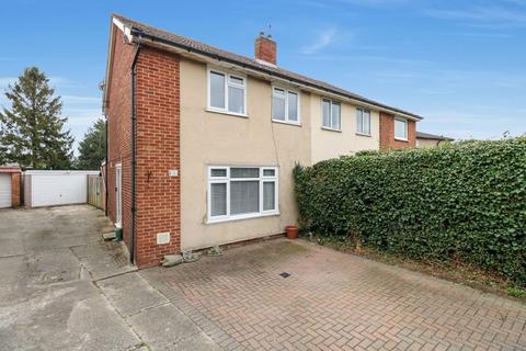 2 Field Close, Harlington, Hayes, UB3 5ND