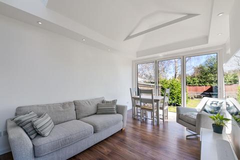 39a Manor Drive, Surbiton, KT5 8NF