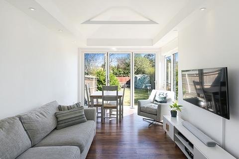 39a Manor Drive, Surbiton, KT5 8NF