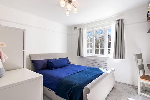 39a Manor Drive, Surbiton, KT5 8NF
