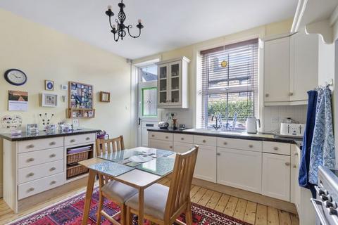 5 Bingley Road, Menston, Ilkley, LS29 6JY