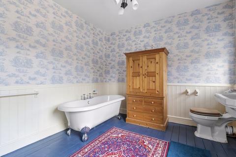 5 Bingley Road, Menston, Ilkley, LS29 6JY