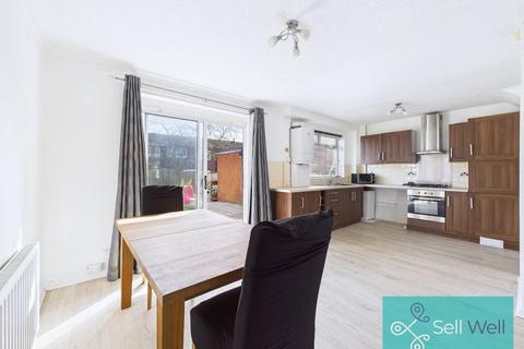 3 bedroom terraced house for sale, Warren Road, Manchester M28