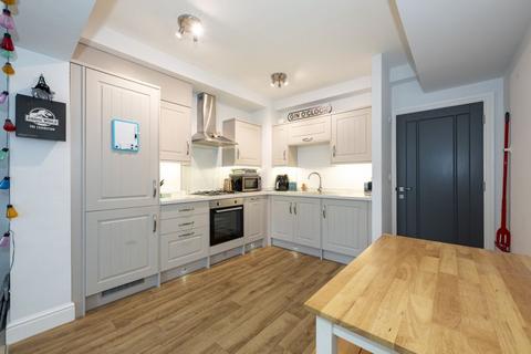 undefined, The Broadway, Crowborough