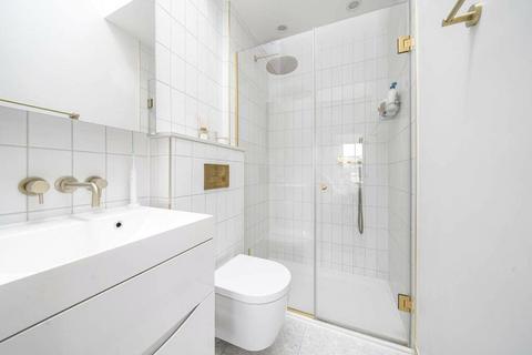 3 bedroom flat to rent, Windmill Street, London, W1T