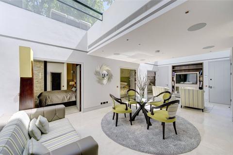 5 bedroom flat to rent, Princes Gate, London, SW7