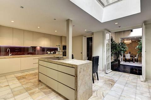 6 bedroom house to rent, Princes Gate, London, SW7