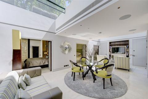 5 bedroom flat to rent, Princes Gate, London, SW7