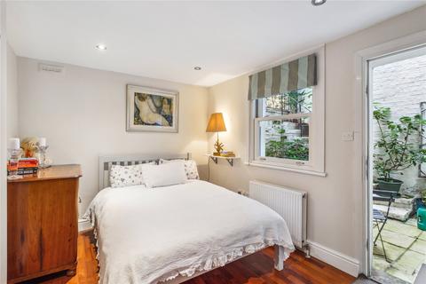 2 bedroom flat to rent, Campden Grove, London, W8
