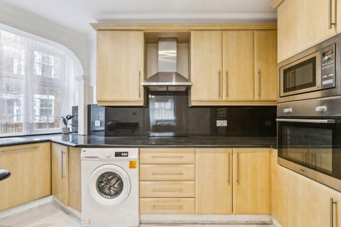 4 bedroom flat to rent, Brompton Road, London, SW3