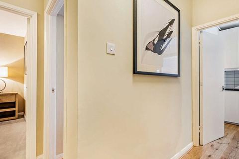 2 bedroom flat to rent, Fulham Road, London, SW3