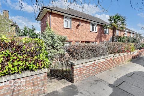 3 bedroom semi-detached house for sale, Robin Hood Road, Norwich