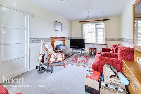 3 bedroom semi-detached house for sale, Robin Hood Road, Norwich