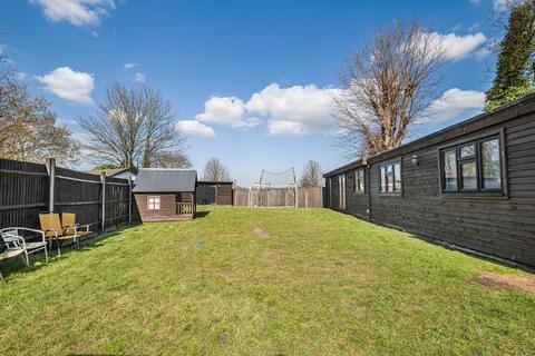 18 Rosecroft Close, Orpington, BR5 4DX