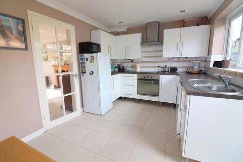 9 Troon Gardens, Luton, LU2 7GB