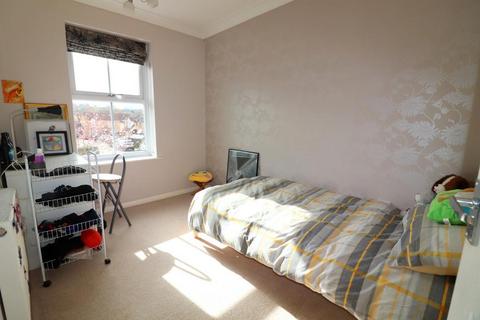 9 Troon Gardens, Luton, LU2 7GB