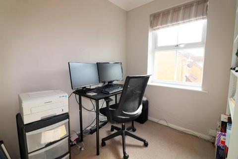9 Troon Gardens, Luton, LU2 7GB
