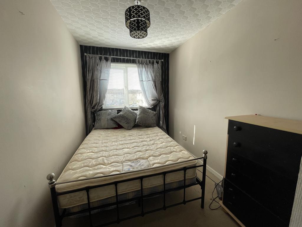 Bedroom Front Bridgend CF31