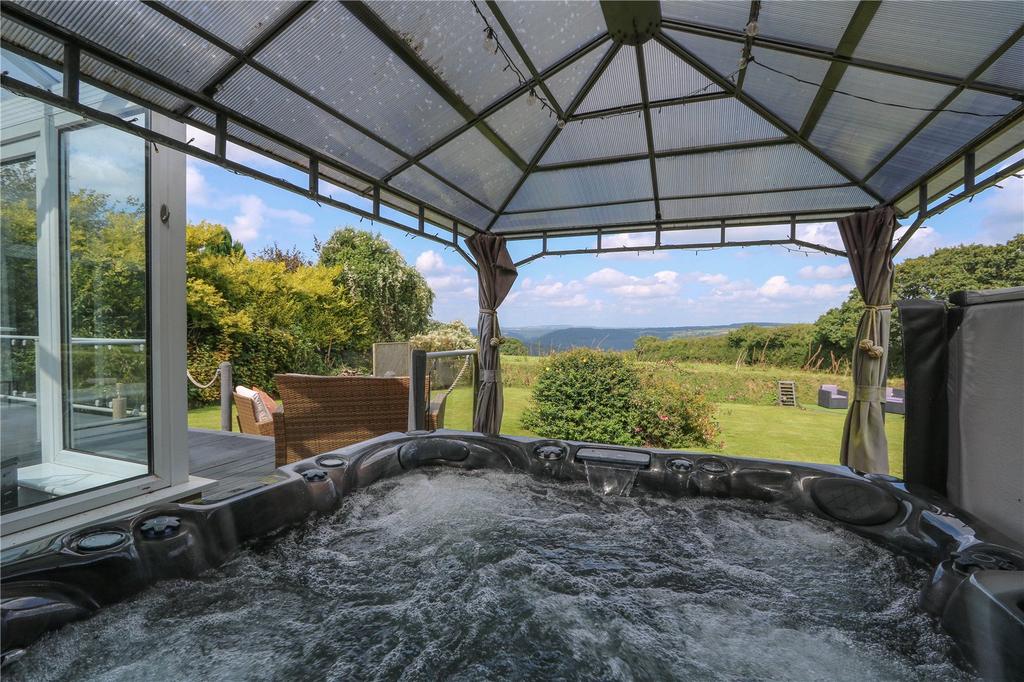 Hut Tub To Remain