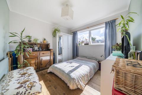 185 Moremead Road, London, SE6 3LU